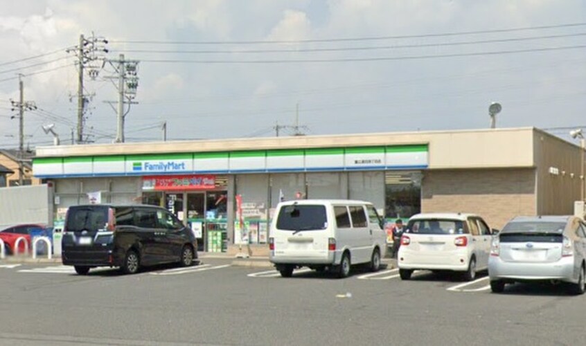 ファミリーマート蟹江源氏四丁目店(コンビニ)まで115m パークハウス加藤