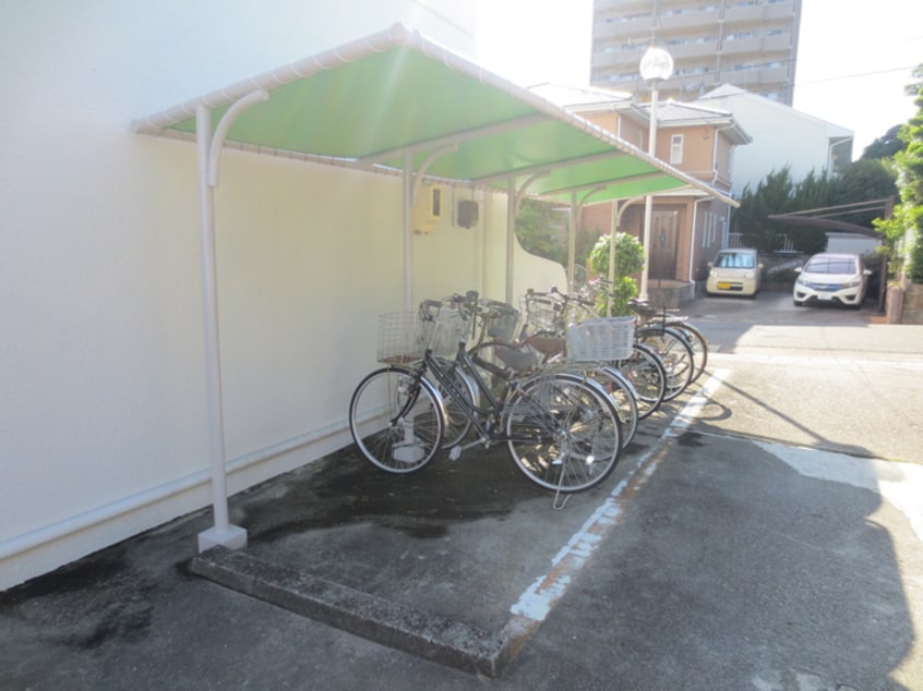 駐輪場 コーポ梨花苑