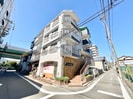 メゾンかりの外観