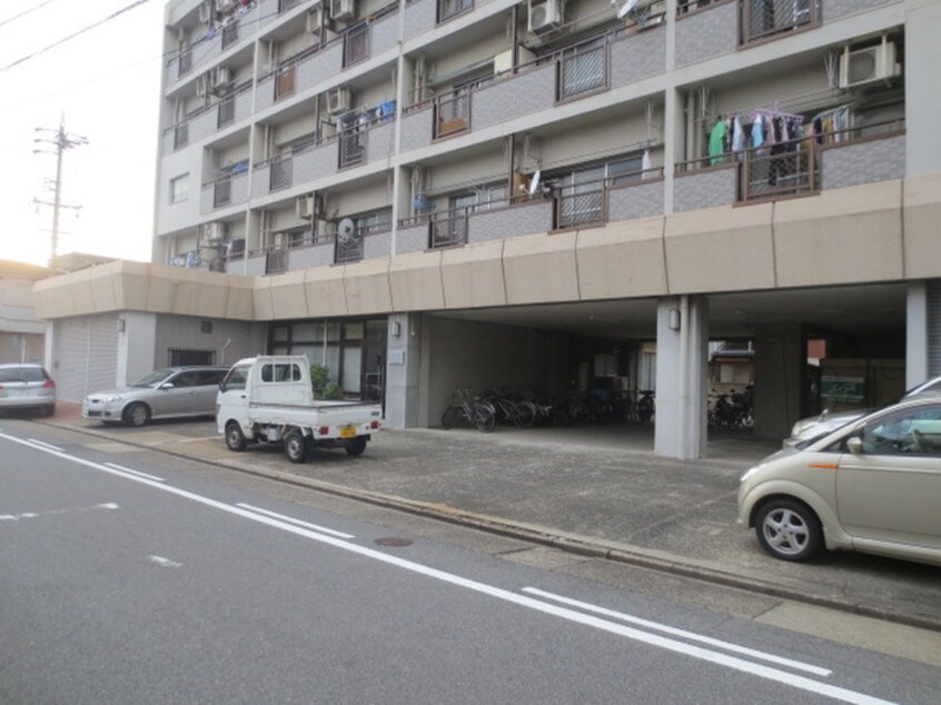 駐車場 中村ビル