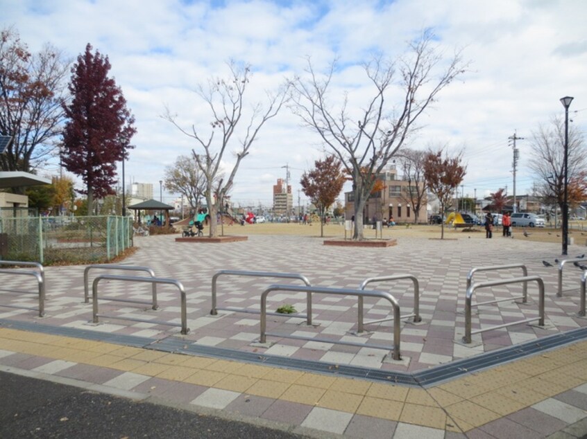 川名公園(公園)まで650m パナハイツ中川Ｂ棟