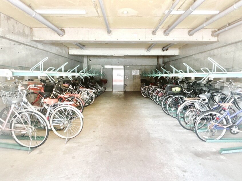 駐輪場 ｻﾝｱﾒﾆﾃｨｷｬｯｽﾙ岡崎(1505)