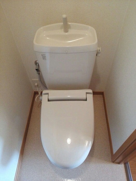 トイレ メゾンアルモニ－