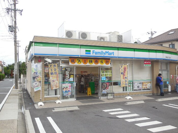 ファミリーマート　千種中田二丁目店(コンビニ)まで220m インフィニティ今池