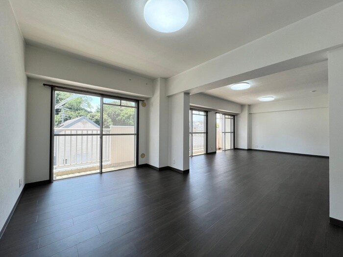 居室 山手アベニュ－