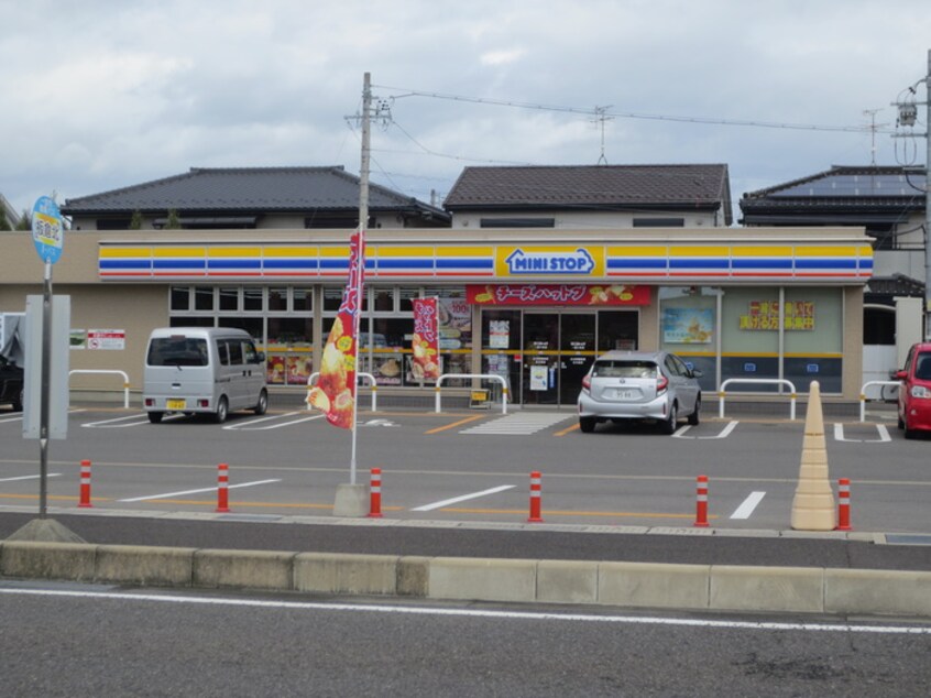 ミニストップ(コンビニ)まで476m エルシオン