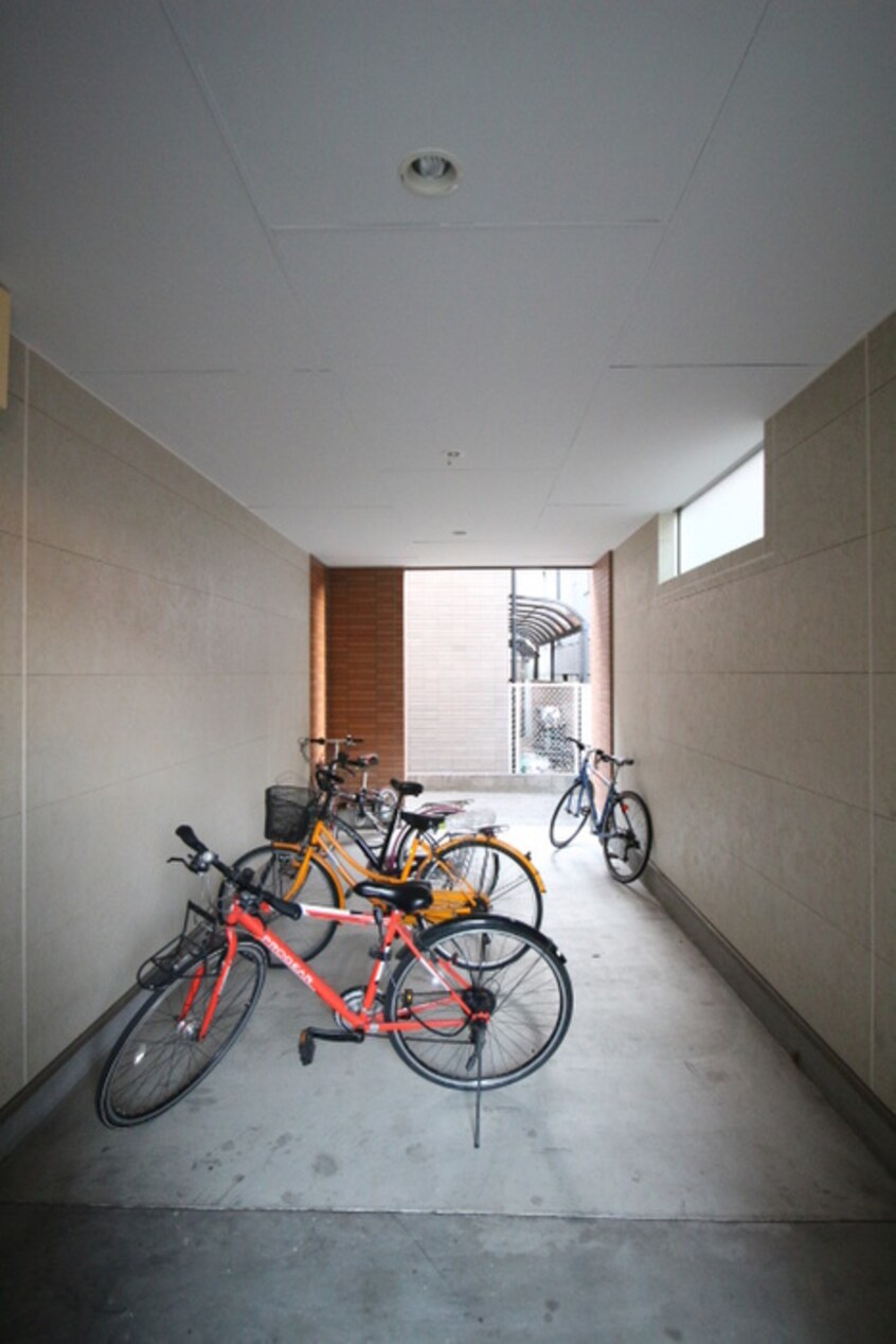 駐輪場 シェモア千種公園