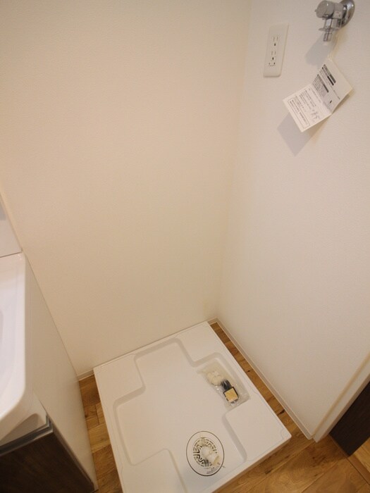 洗濯機置場 ＣＯＺＹ川名本町