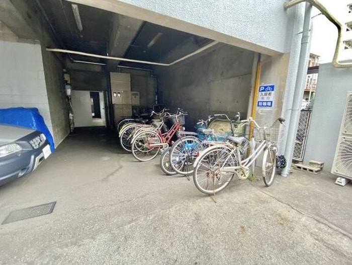 駐輪場 庄内ハウス
