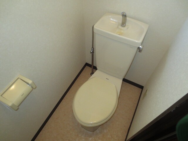 トイレ ウィステリア堀田