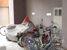 バイク置き場