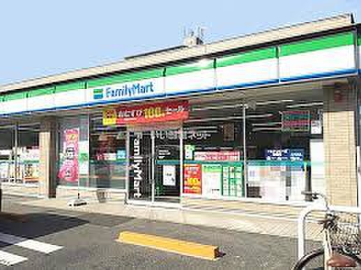 ファミリーマート西あじま二丁目店(コンビニ)まで245m COSMO TERRACE(ｶﾞﾚｰｼﾞﾊｳｽ)
