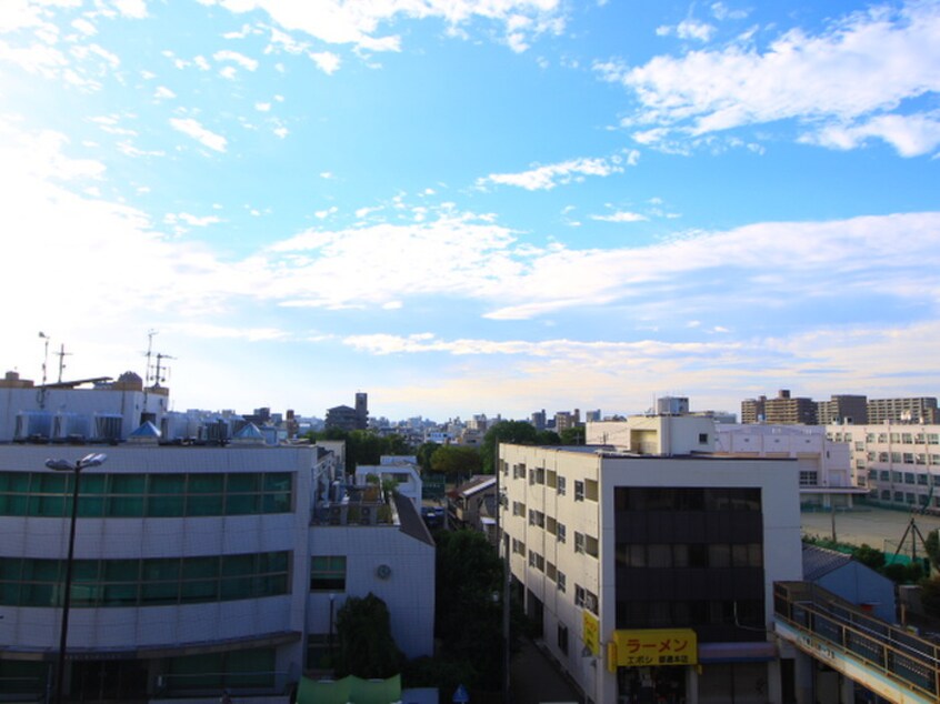 室内からの展望 コンホ－ル千種