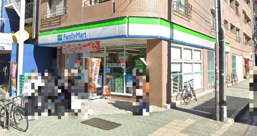 ファミリーマート栄五丁目店(コンビニ)まで300m コスモスビル