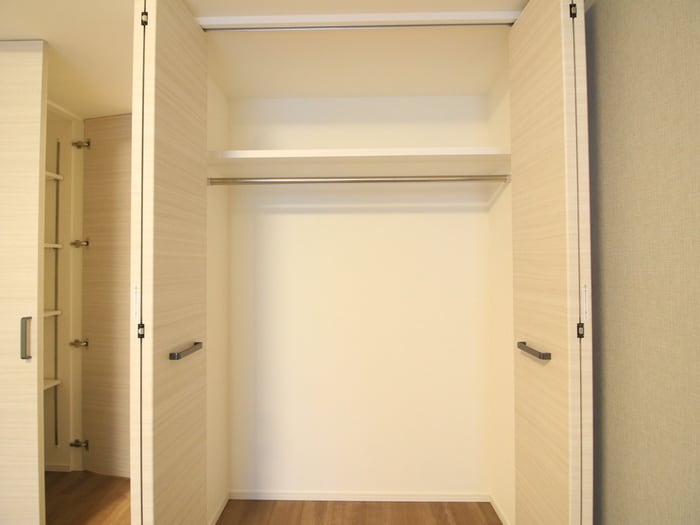 収納 TENAS丸の内