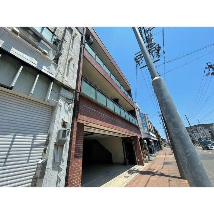 エントランス部分 ウイング道徳通(3F)