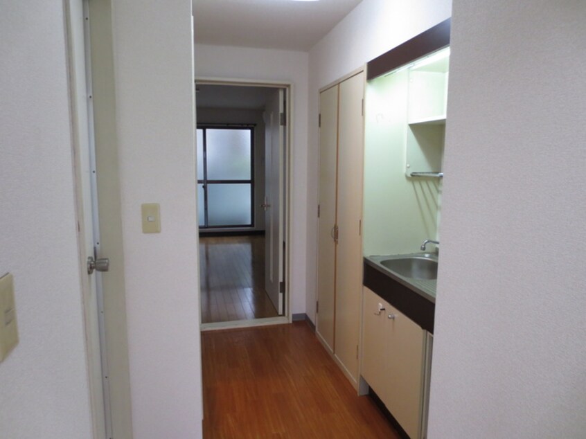 廊下 レジデンスアンドウ