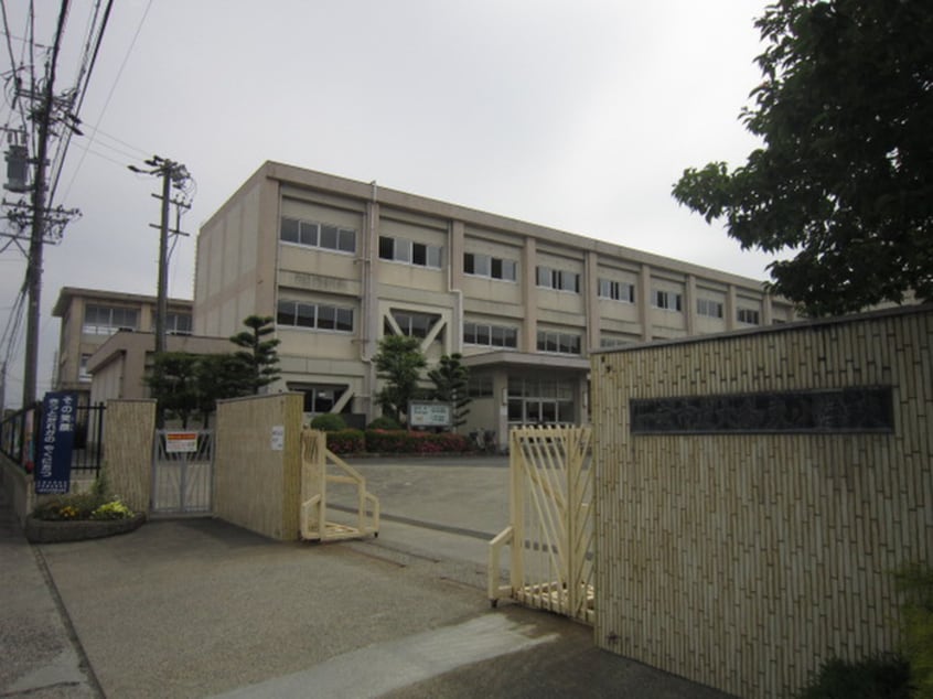 大和東小学校(小学校)まで800m 花池コーポラス