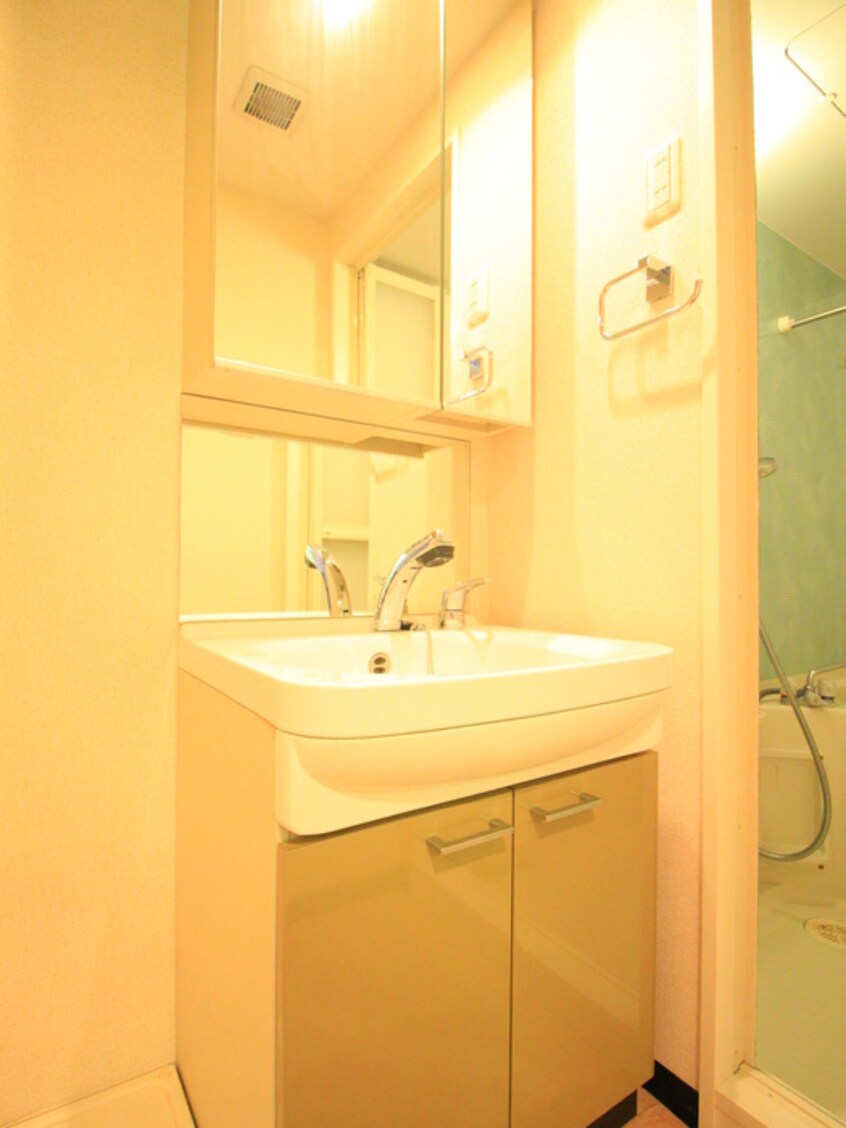 洗面 UURコート名古屋名駅