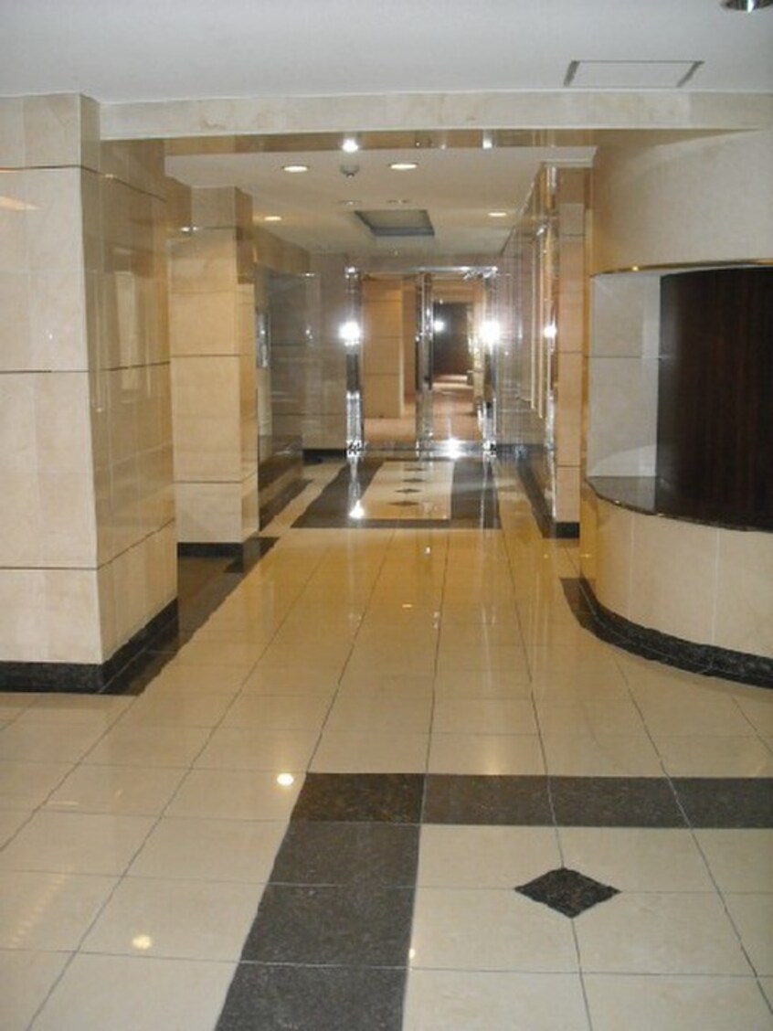 エントランス部分 ネオグランデ藤ヶ丘（305）