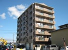 エンポリアム関の外観