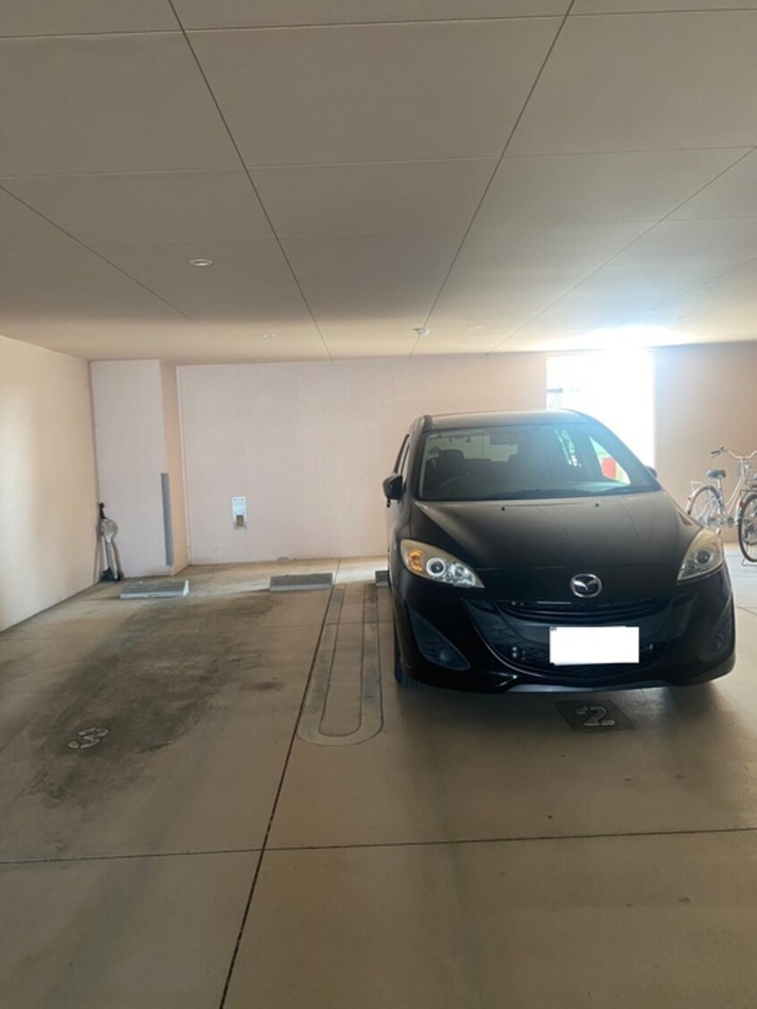 駐車場 ドゥナーレ畑江通