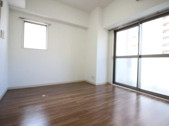 居室 アイボリ－