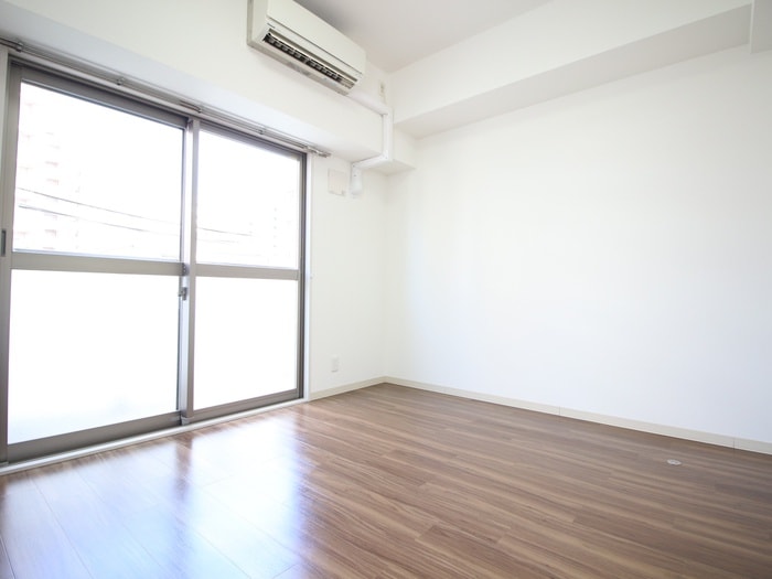 居室 アイボリ－