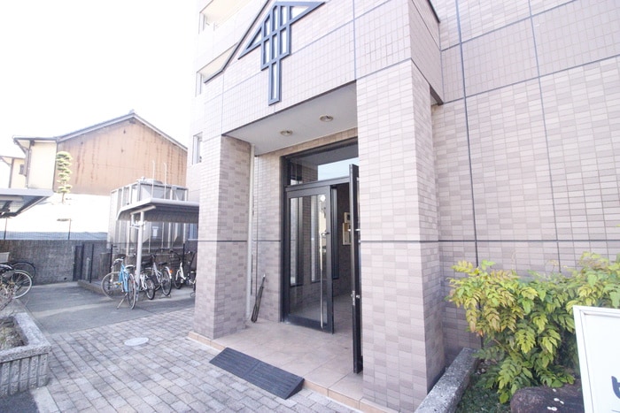 エントランス部分 ビレッジあじき