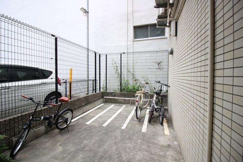 駐輪場 グランシャリオ栄