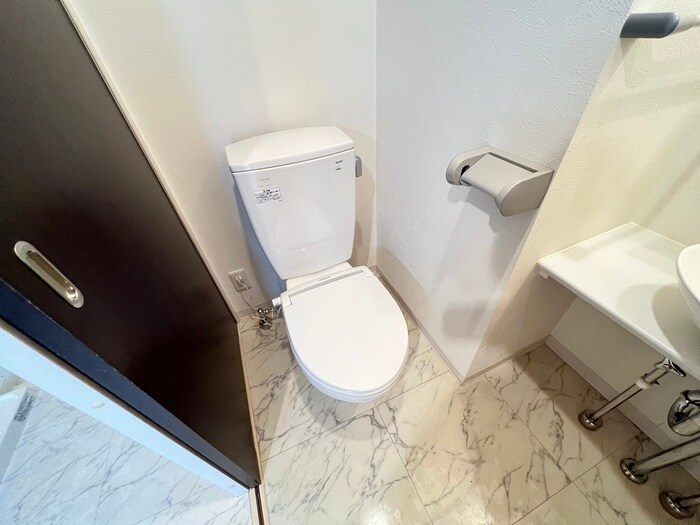 トイレ フローライト徳川