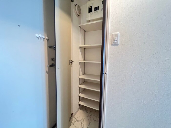 靴箱 フローライト徳川