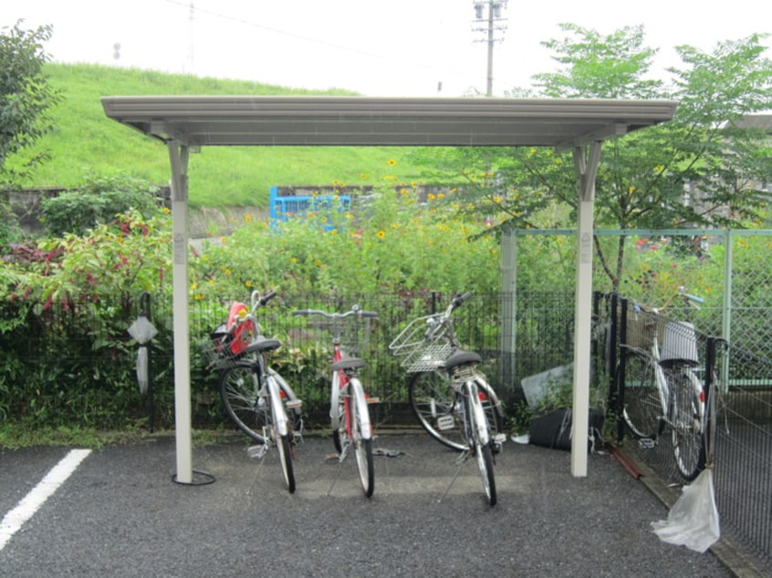 駐輪場 ピアチェーレ