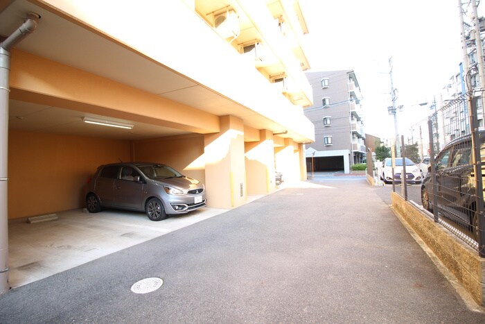駐車場 セレブランド堀田駅前