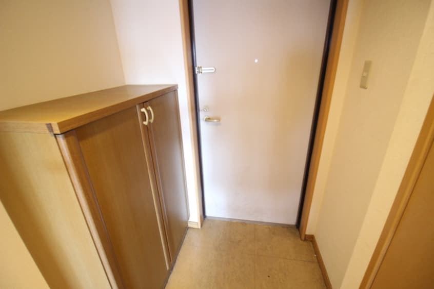 玄関 セレブランド堀田駅前
