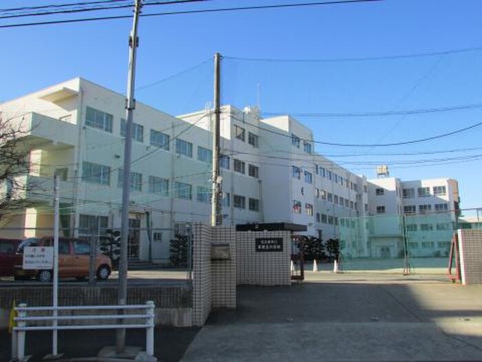 名古屋市立本地丘小学校(小学校)まで70m リ－フマンショングランディア