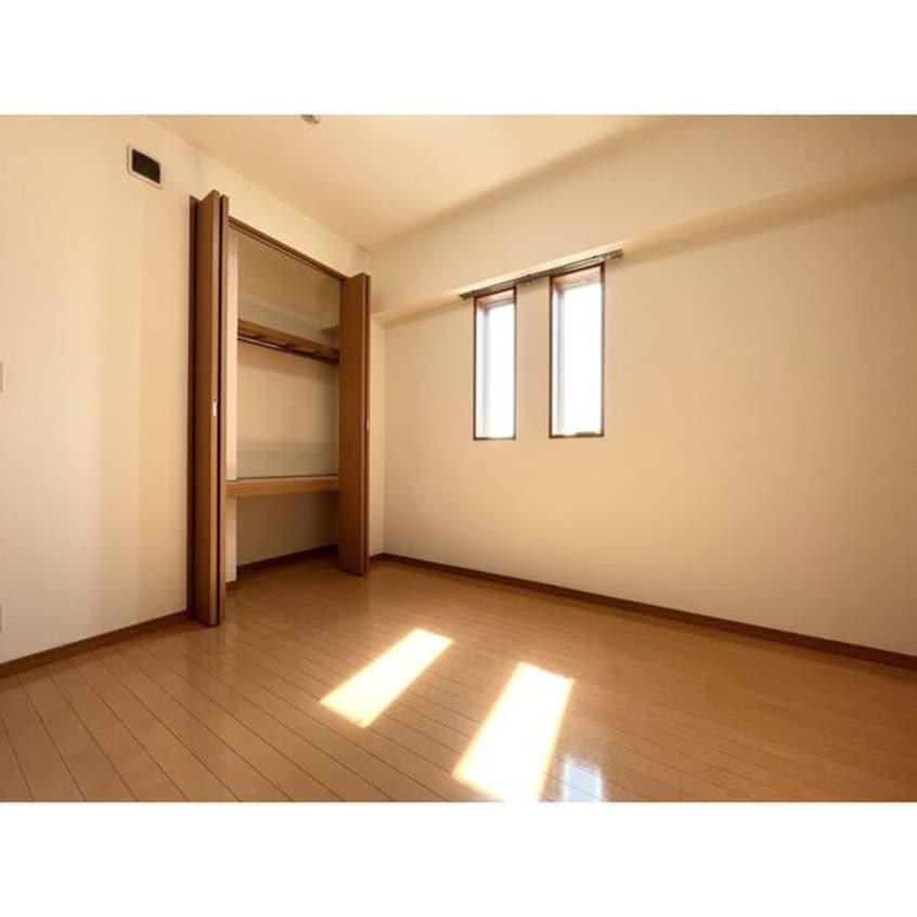 収納 ロイヤルピジョン岩塚