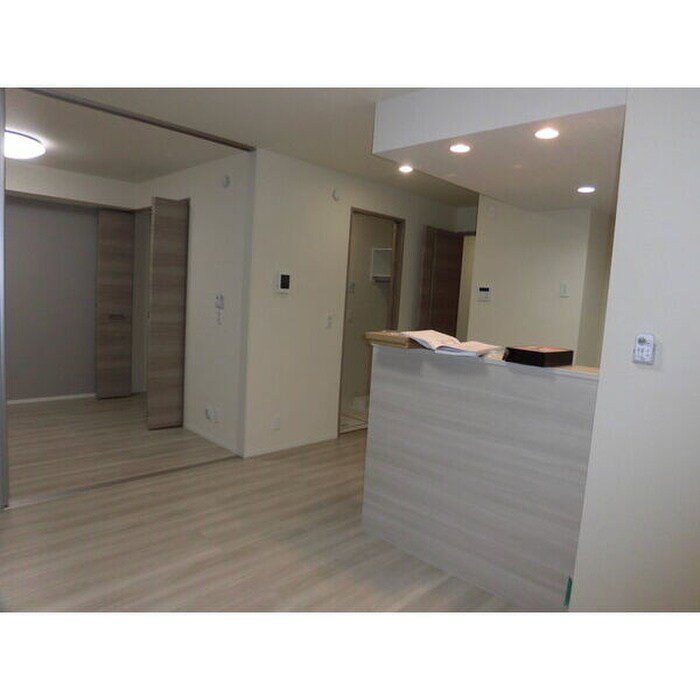 居室 サンハイム八社