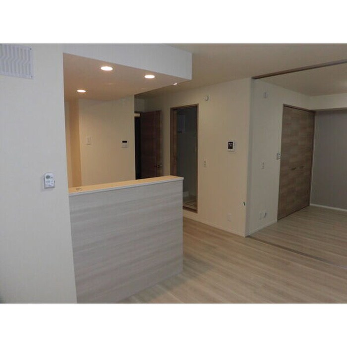 居室 サンハイム八社