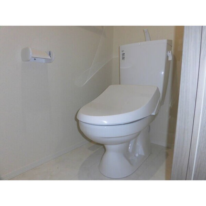 トイレ サンハイム八社