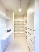 収納 西区城西戸建