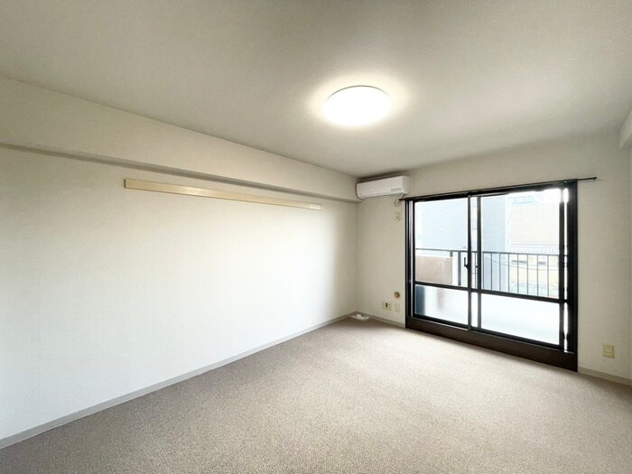 居室 ﾗｲｵﾝｽﾞﾏﾝｼｮﾝ康生通第2(402)