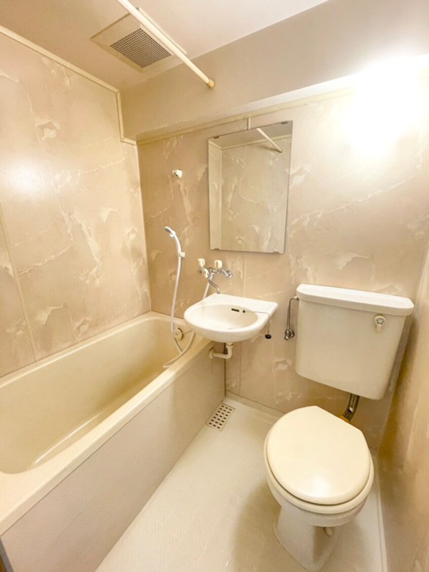 バス／シャワールーム等 ﾗｲｵﾝｽﾞﾏﾝｼｮﾝ康生通第2(402)