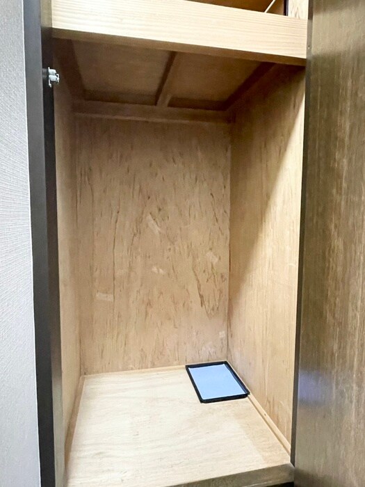 靴箱 ﾗｲｵﾝｽﾞﾏﾝｼｮﾝ康生通第2(402)