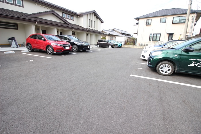 駐車場 エターナル　レーヴ