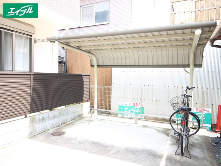 駐輪場 ドルフしらかね