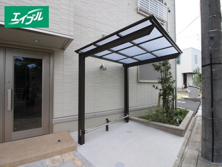 駐輪場 パライソ熱田六番町B棟