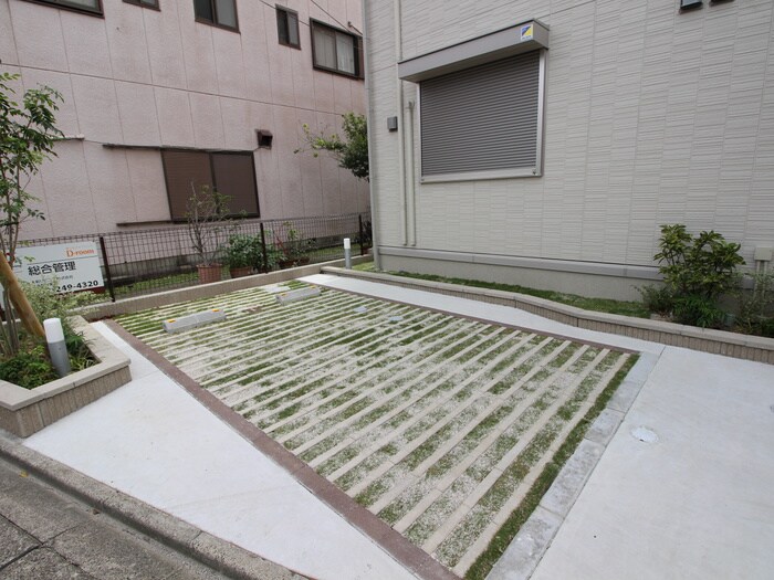 駐車場 パライソ熱田六番町B棟