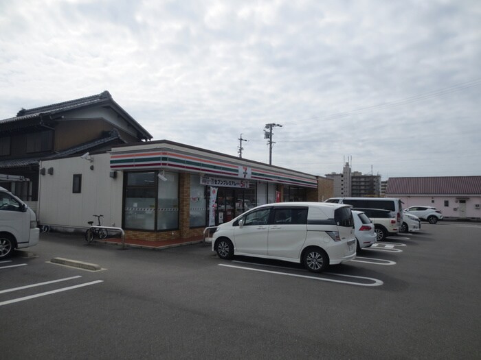 セブン-イレブン 一宮佐千原店(コンビニ)まで1000m エトワール