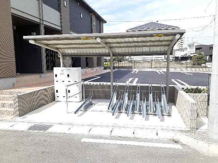 駐輪場 メゾン・カピリナ